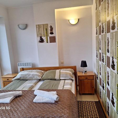 Apartament z basenem do 8 miejsc noclegowych Ustronie Morskie Zewnętrze zdjęcie